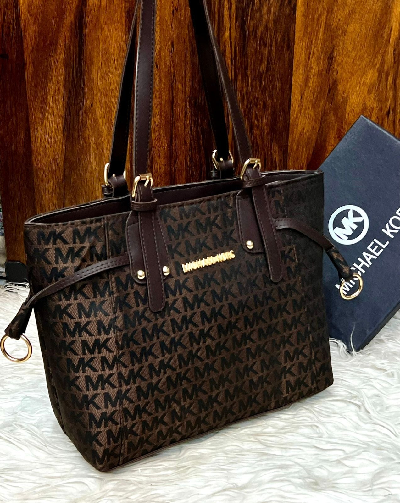 Michael Kors Jet Set Travel Tote Bag